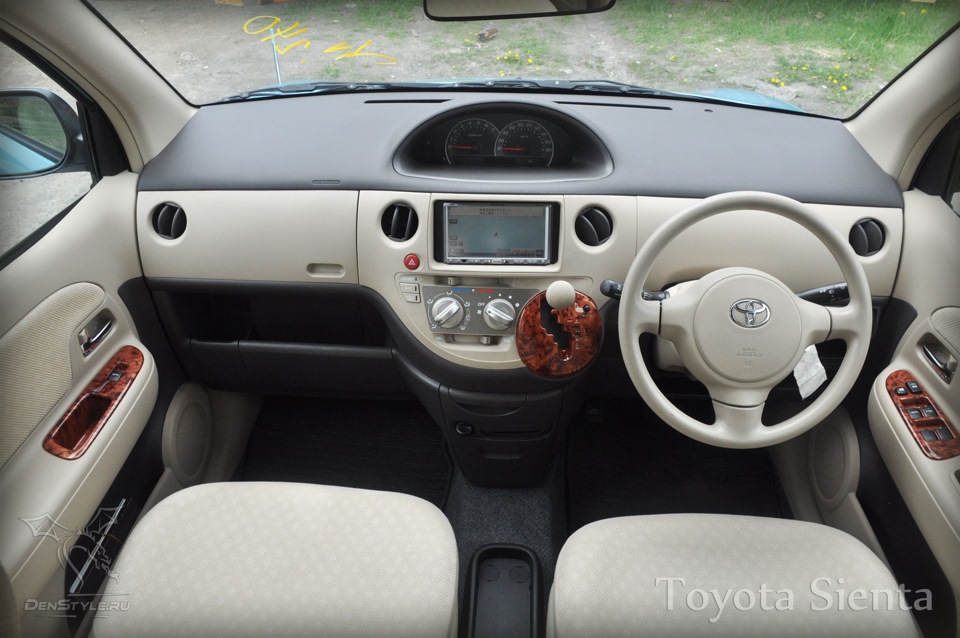Toyota Sienta - изюминка